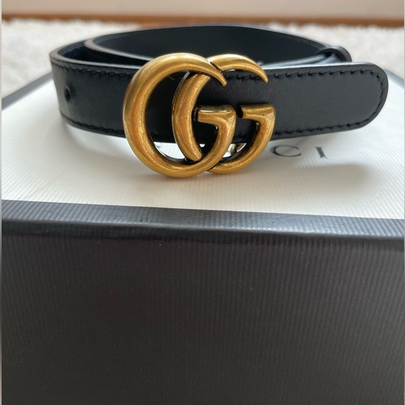 Gucci Thin Leather Belt Double G Buckle - Picture 2 of 5